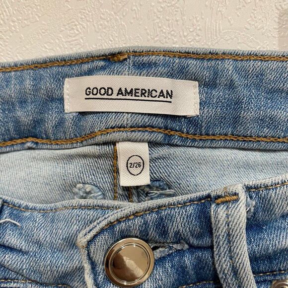 Good American Light Wash Denim Bermuda Shorts Size 2/26 - Picture 3 of 8